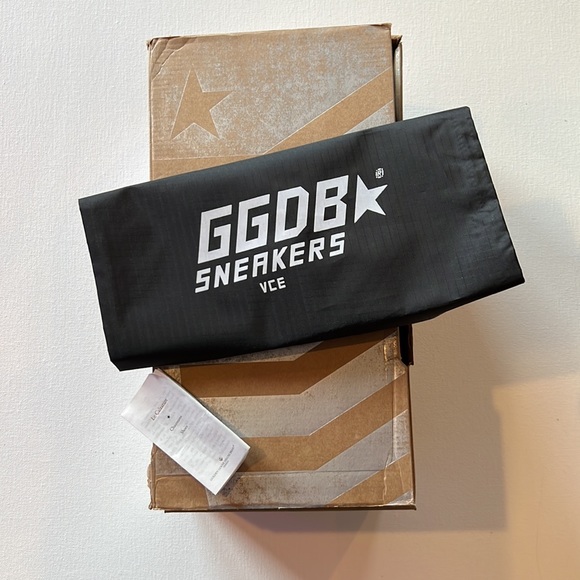 NEW!! GOLDEN GOOSE Sneakers - Picture 5 of 13